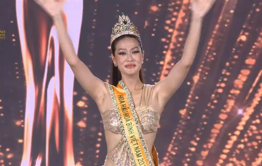 Thiên Ân đăng quang Miss Grand Vietnam, Mai Ngô đoạt Á hậu 4 - 4